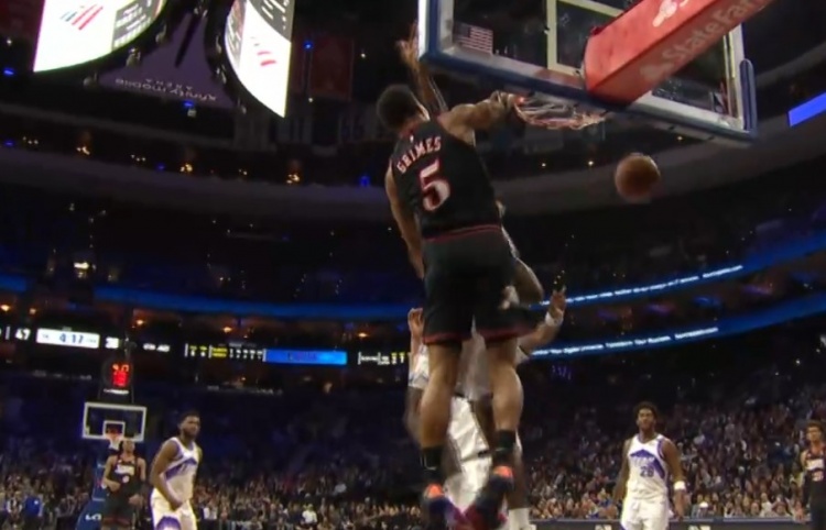 新2网址-生猛！格莱姆斯弧顶小拜佛过人腾空暴起 凶残单臂隔扣希布韦